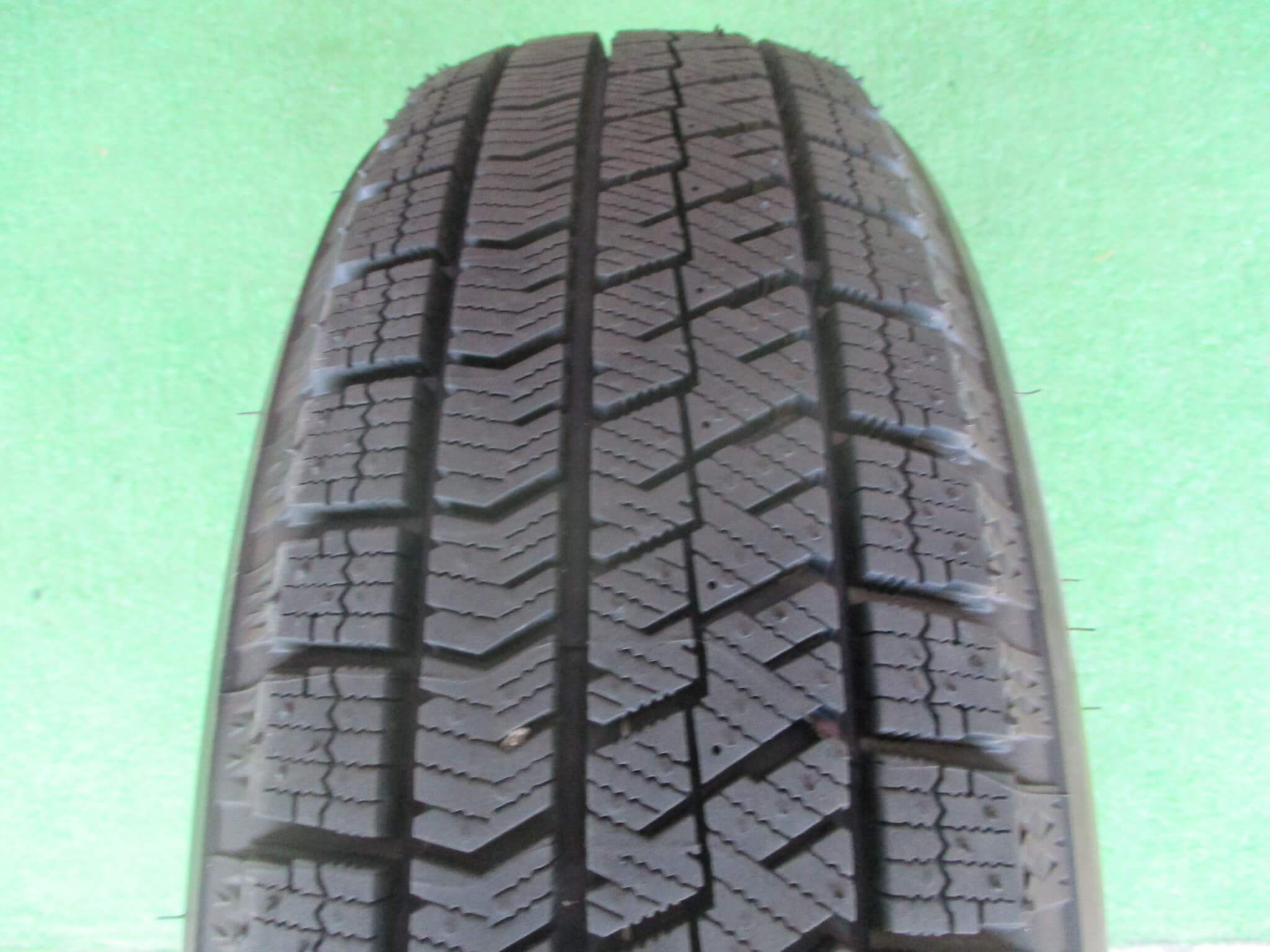 ブリヂストン　ブリザックVRX3