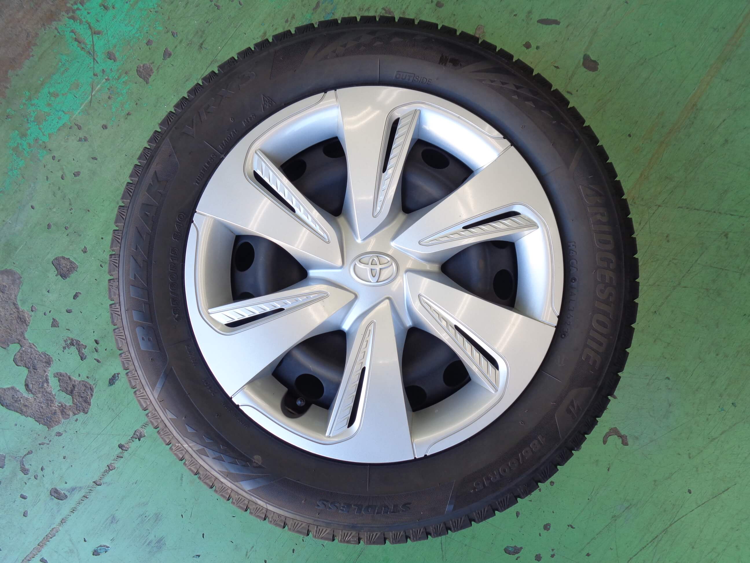 ブリヂストン ブリザック VRX3