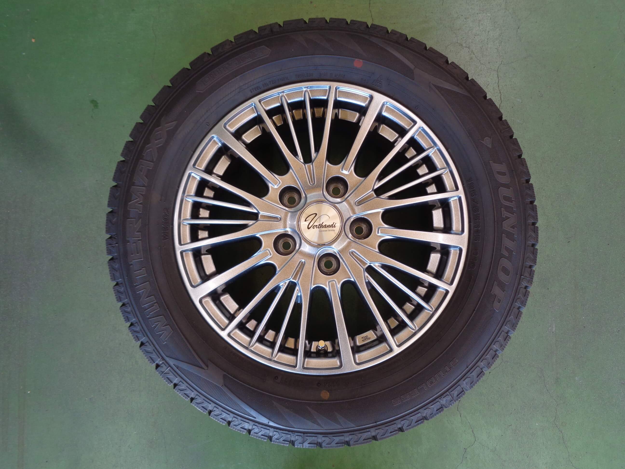 ダンロップ　ウィンターマックスWM02