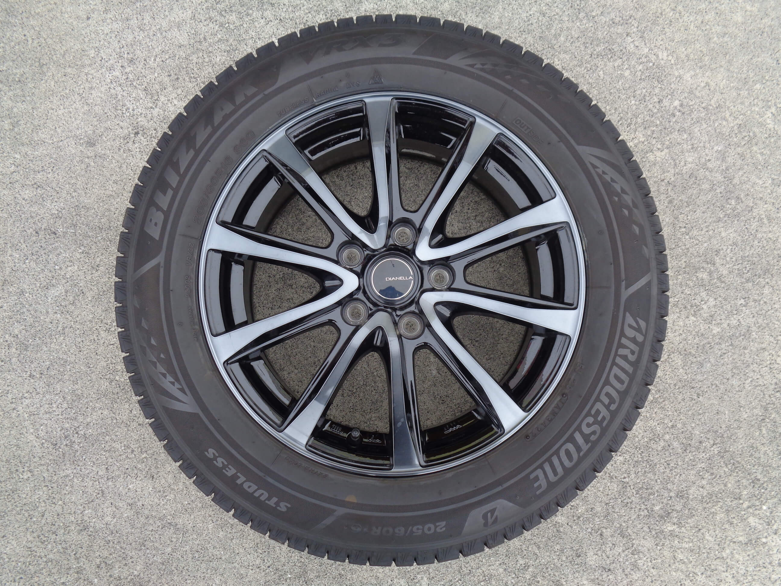 ブリヂストン ブリザック VRX3