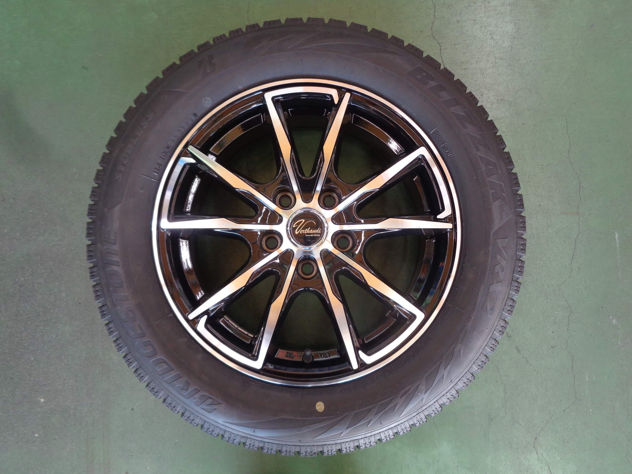 ブリヂストン　ブリザックVRX2