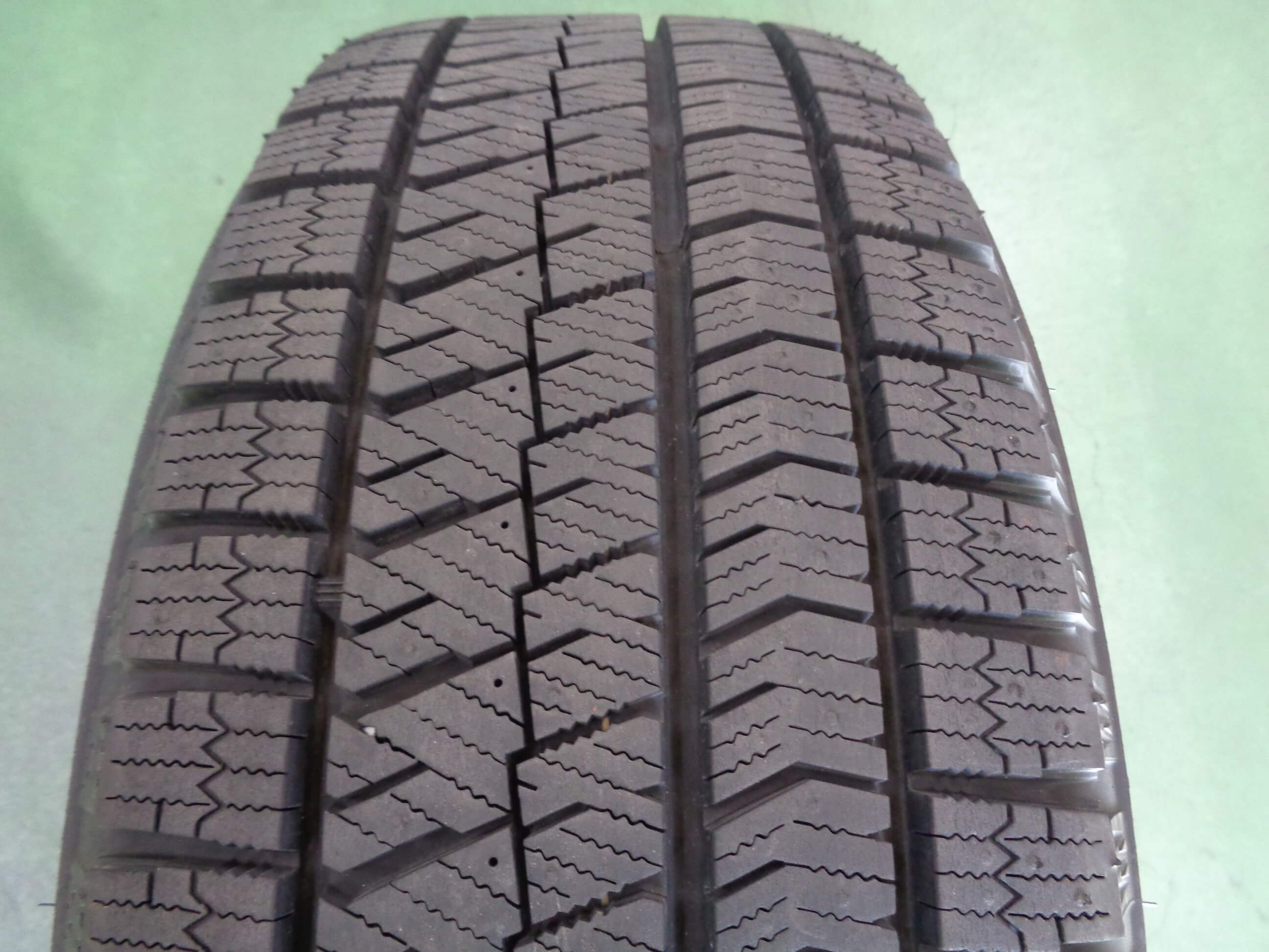 ブリヂストン　ブリザックVRX2