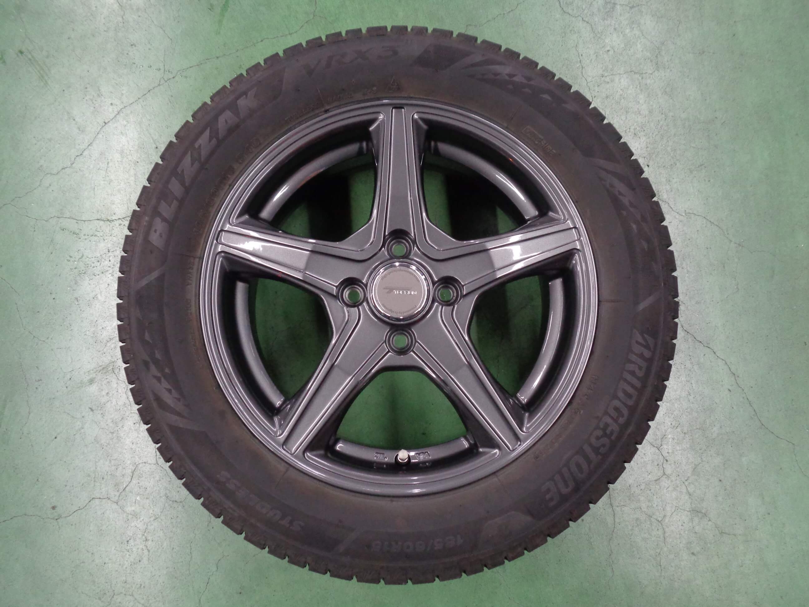 ブリヂストン　ブリザックVRX3