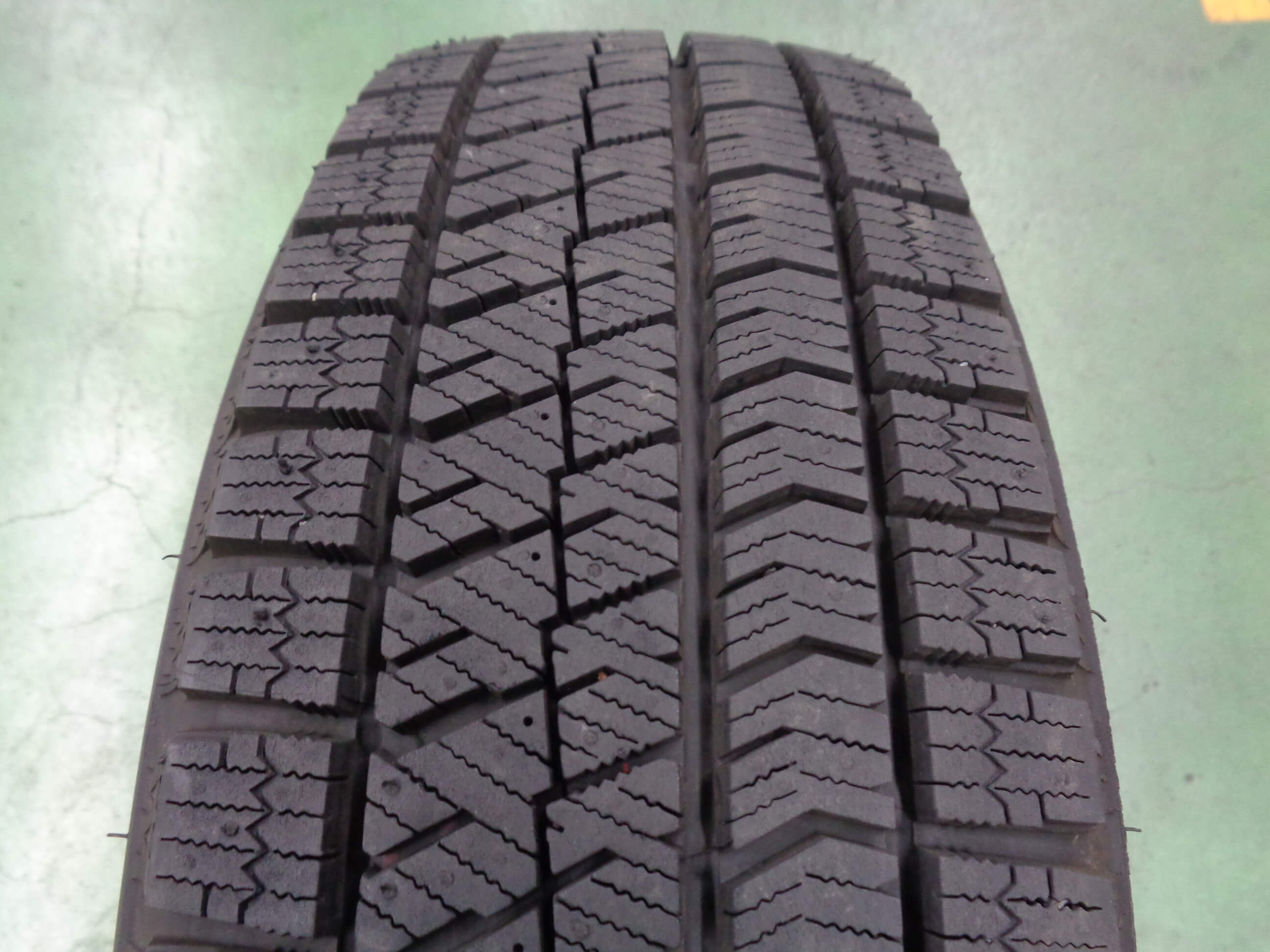 ブリヂストン　ブリザックVRX2