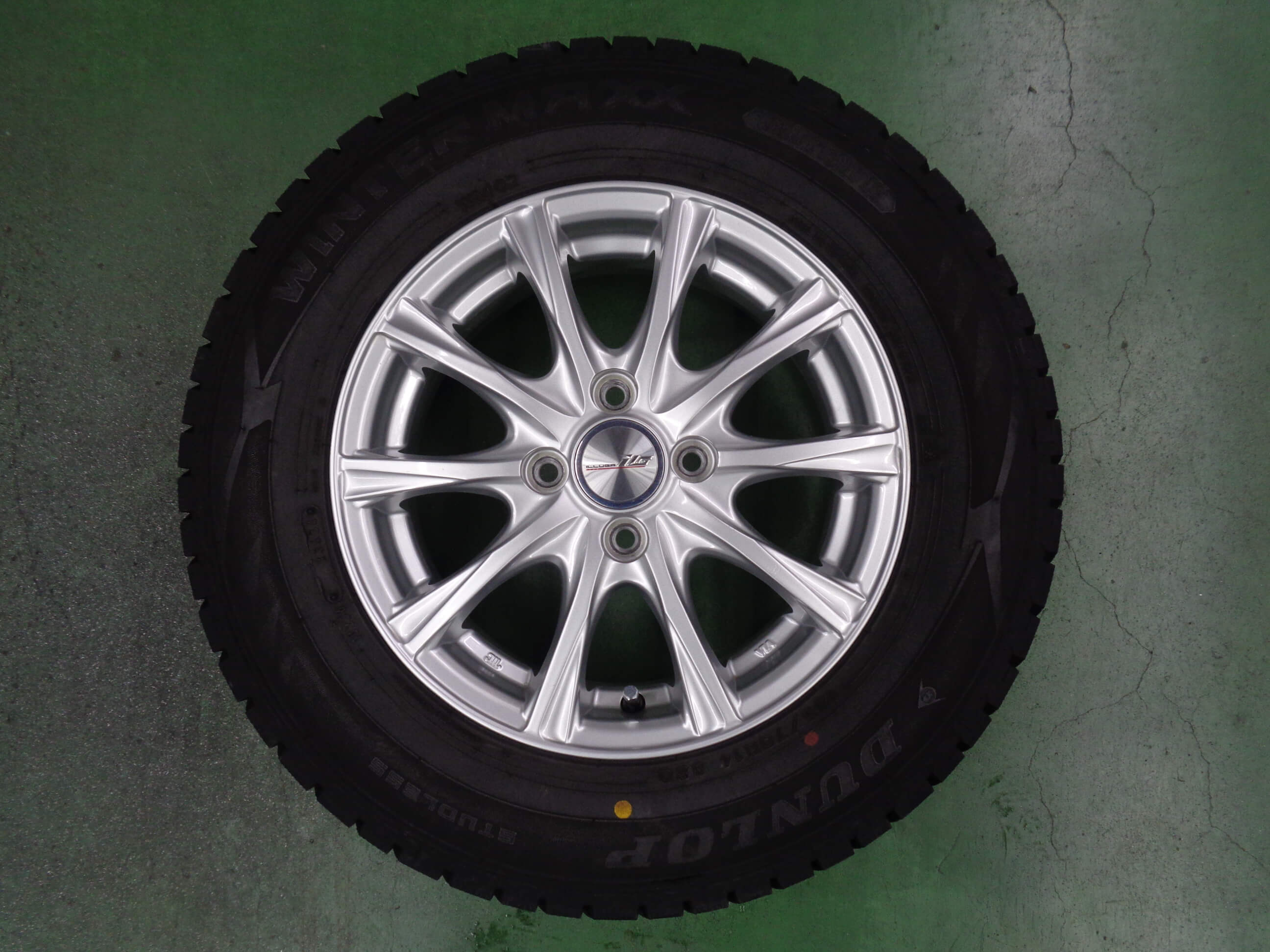 ダンロップ　ウィンターマックスWM02