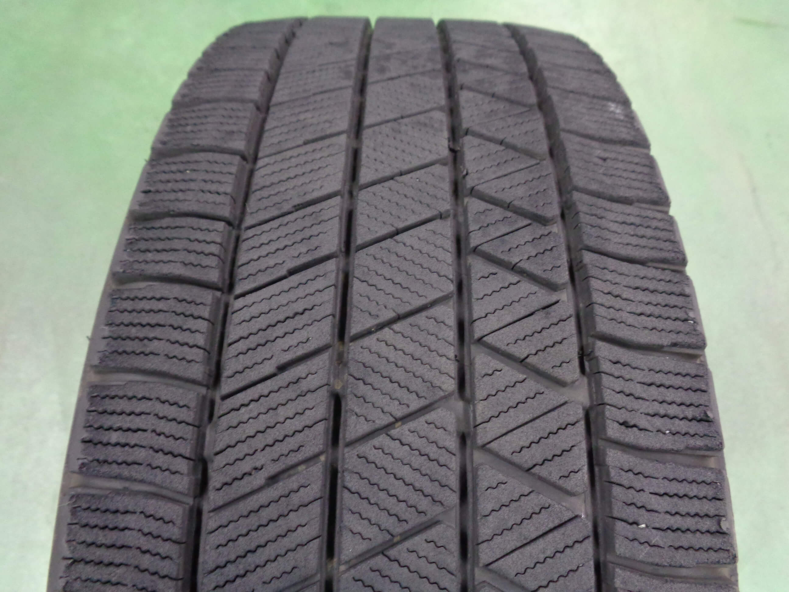 ブリヂストン　ブリザックVRX3