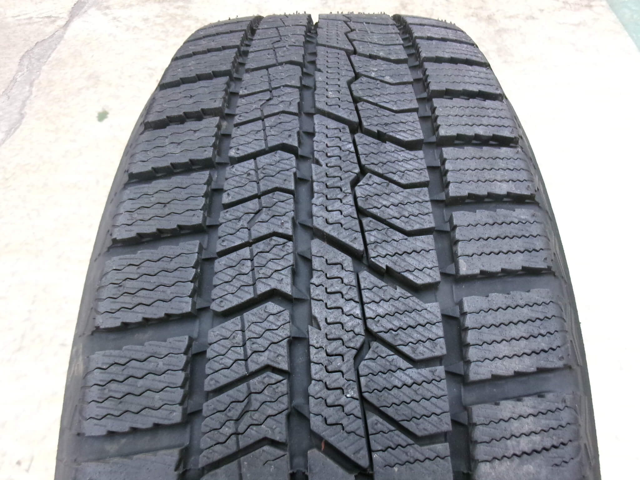 中古スタッドレスタイヤ » 15インチ » 商品一覧