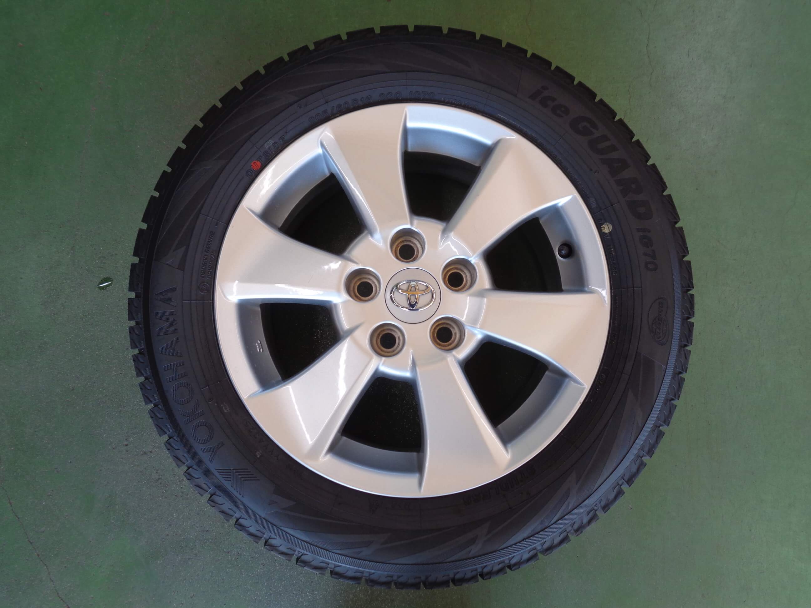 ヨコハマ　アイスガードIG70