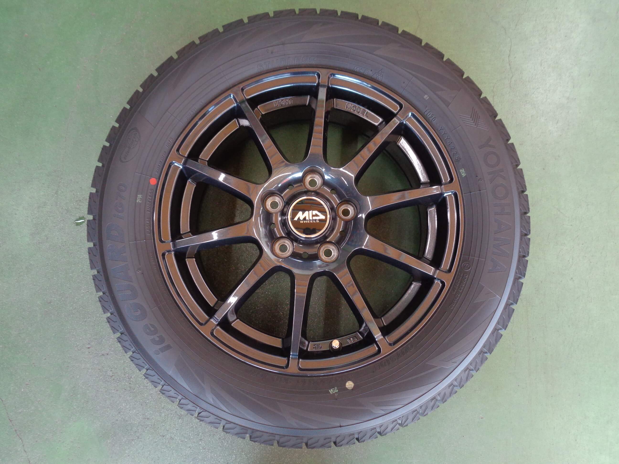 ヨコハマ　アイスガードIG70