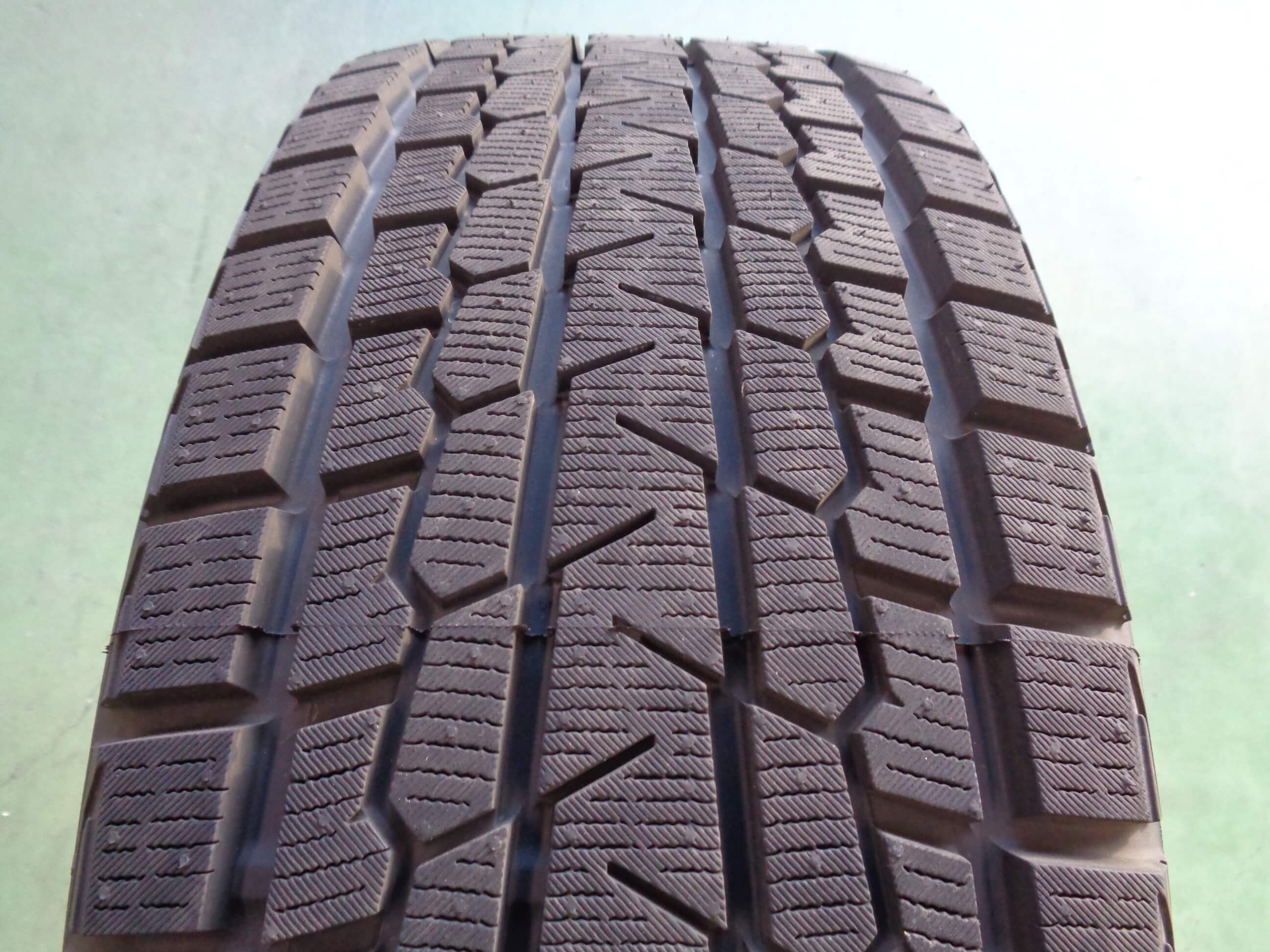 中古スタッドレスタイヤ » 19インチ » 商品一覧