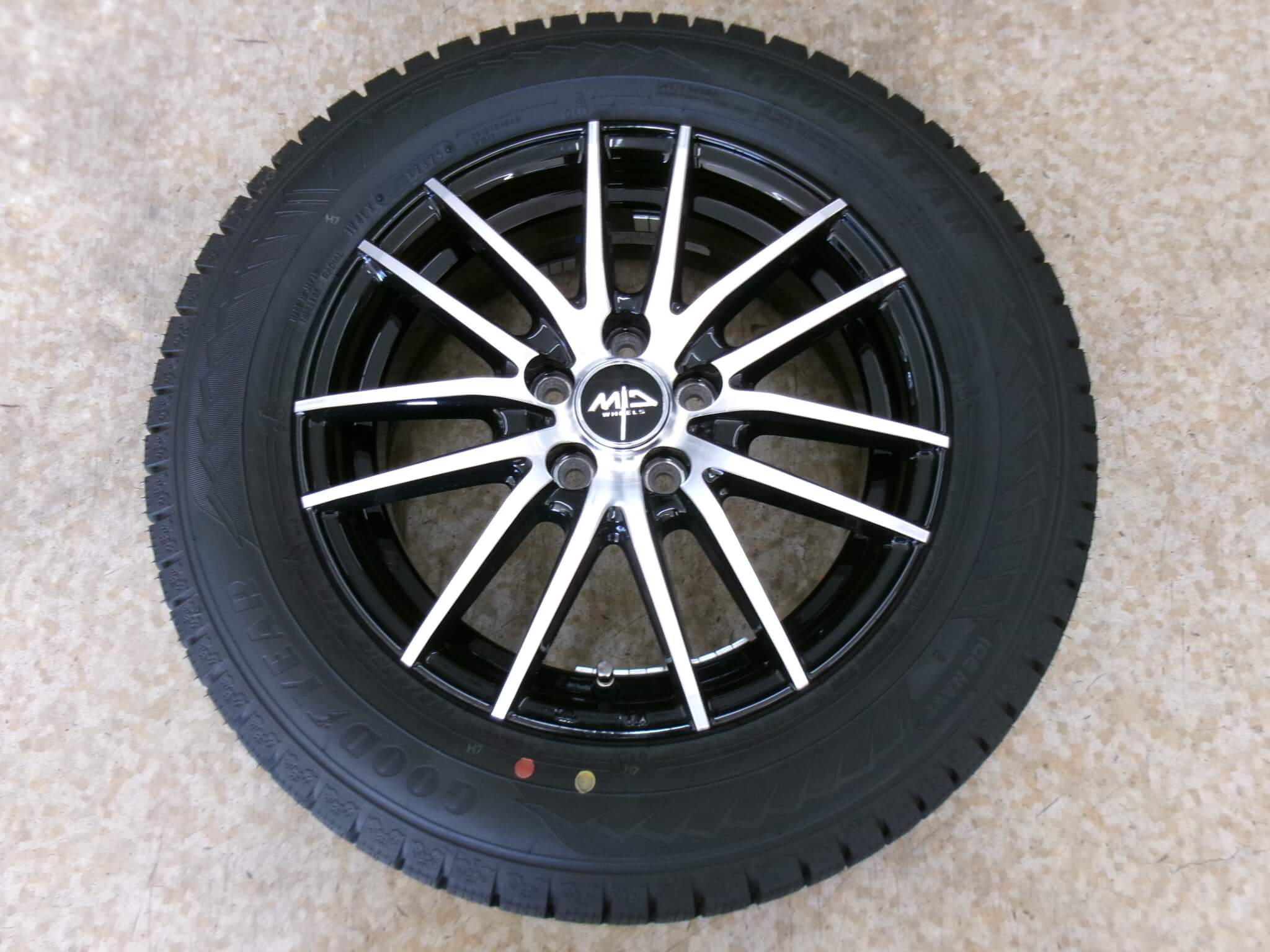 グッドイヤー　ナビ8