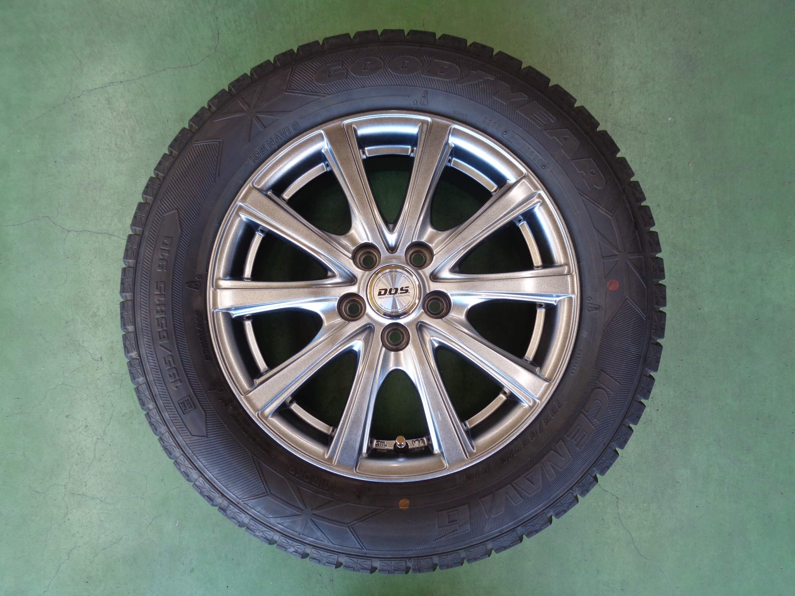 グッドイヤー　アイスナビ6