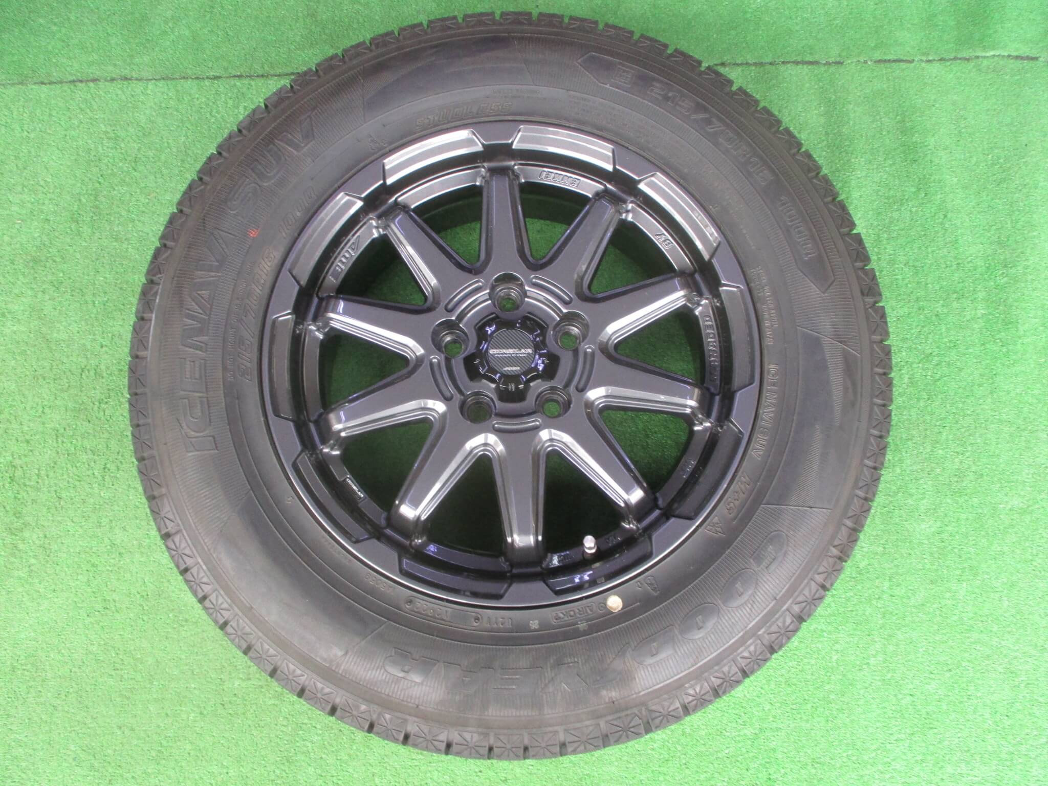 グッドイヤー　アイスナビSUV