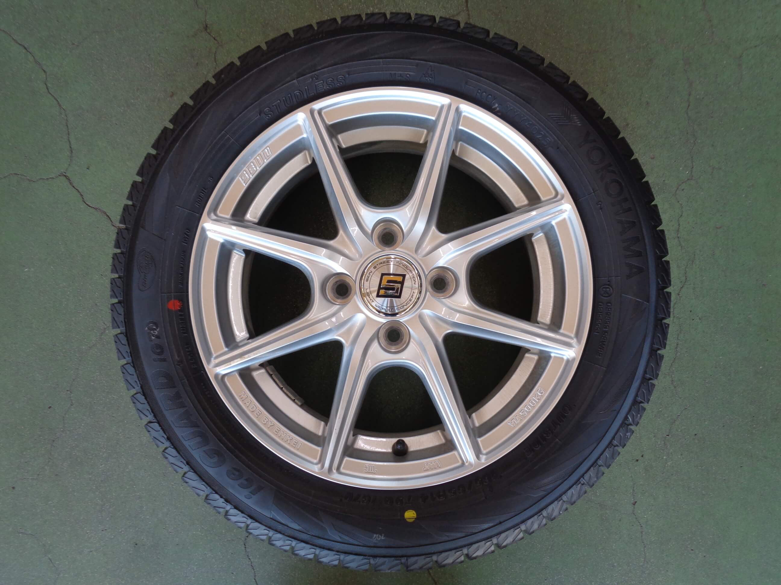 ヨコハマ　アイスガードIG70