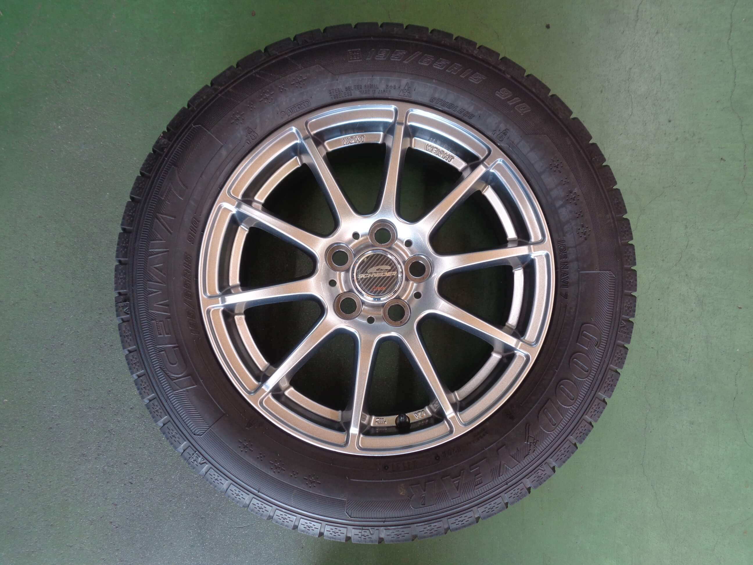 グッドイヤー　アイスナビ7