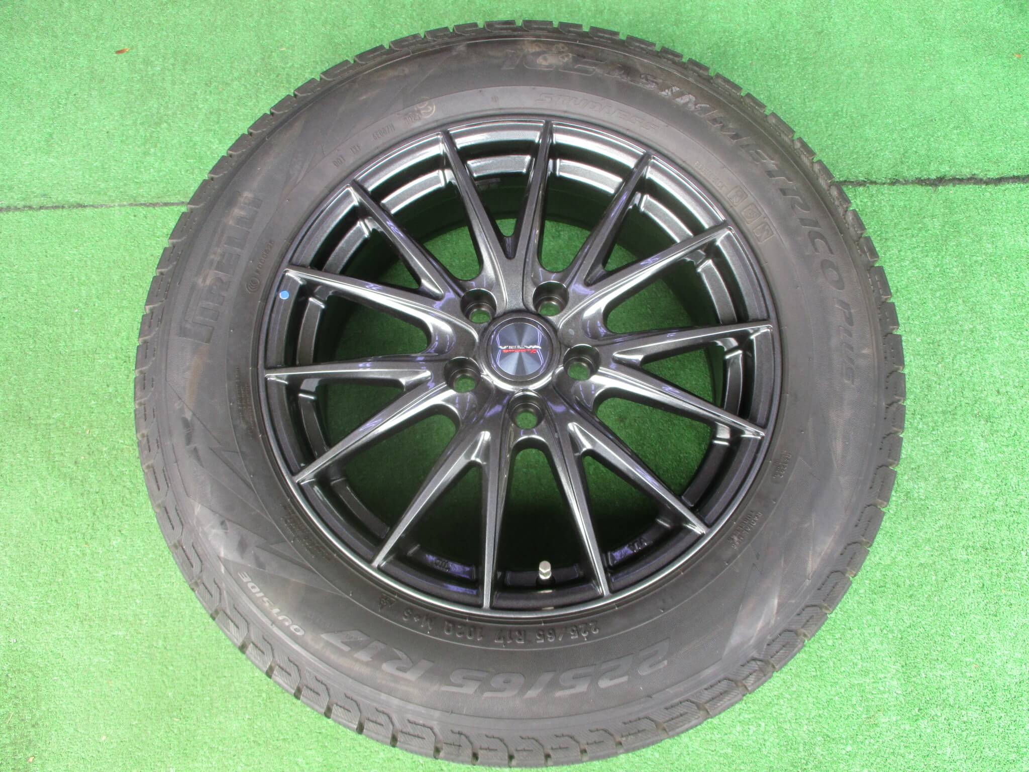 ピレリ　アイスアシンメトリコ　プラス