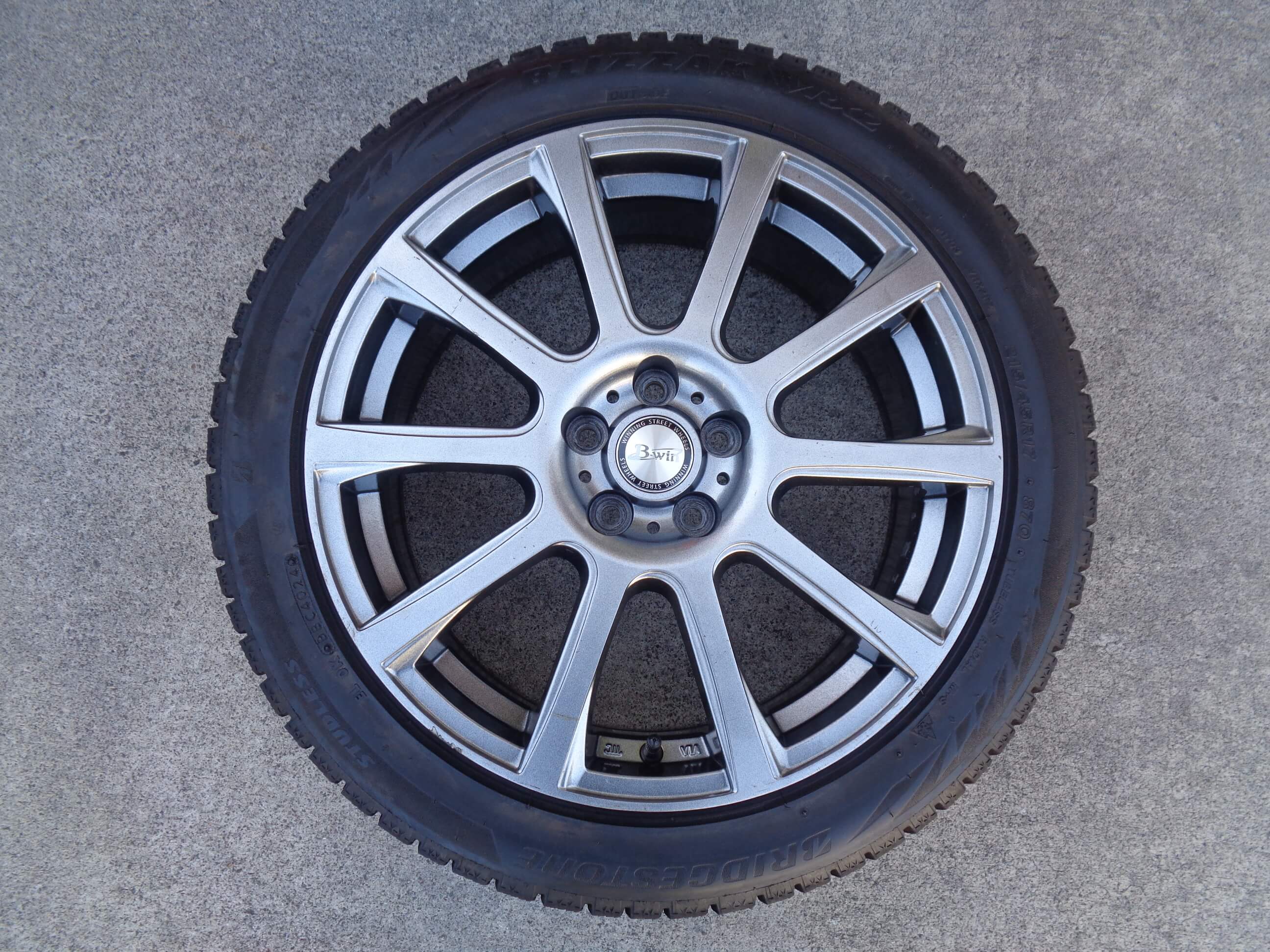 ブリヂストン ブリザック VRX2